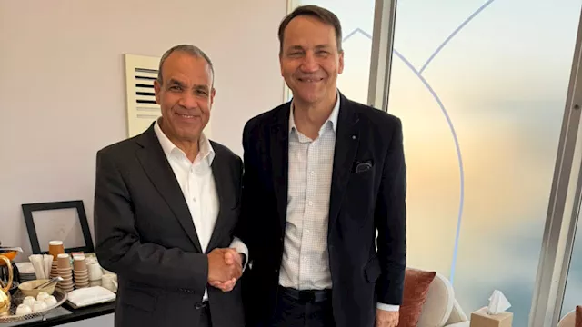 وزير الخارجية يبحث مع نظيره البولندي تطورات الأزمة الأوكرانية 1 2025 12 14 20 5 50 82