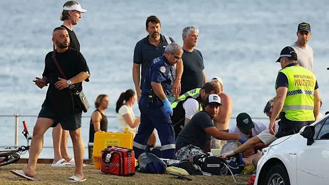 الأب المنفذ وصل الفلبين بجواز هندي.. تفاصيل جديدة عن تفاصيل اعتداء سيدني... 1 2025 12 14 23 20 18 854 3