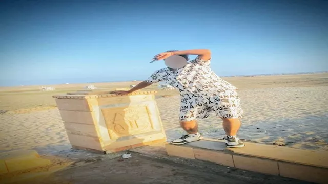 "علقة موت" تنهي حياة طفلة كفر الشيخ.. والأب: "كنت بأدبها" 1 2025 12 15 21 27 55 187