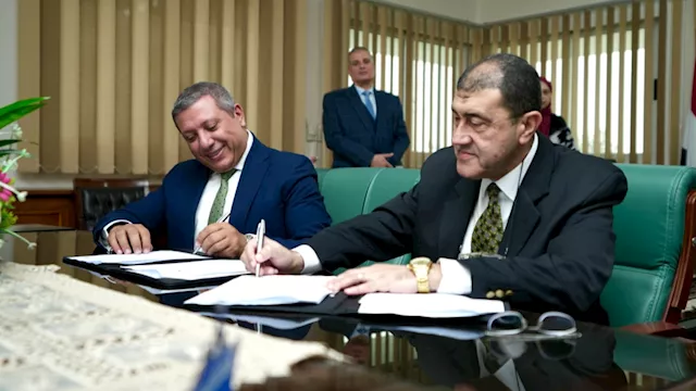 بروتوكول بين هيئة قناة السويس وبنك التنمية الصناعية لإصدار بطاقات دفع إلكترونية... 1 2025 12 16 12 24 59 355