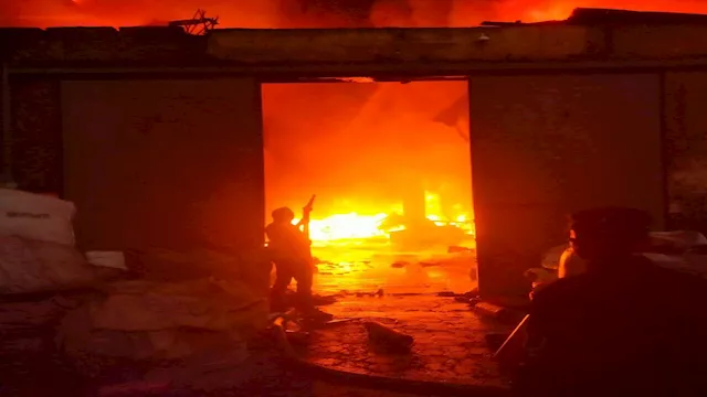 2025 12 2 11 28 4 324