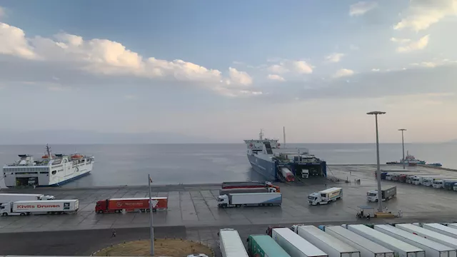 2025 12 6 17 25 50 257