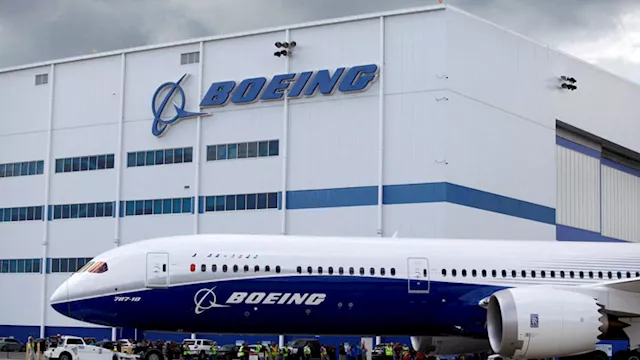 لترحيل المهاجرين.. إدارة ترامب تعتزم شراء أسطول من طائرات بوينج 1 2025 6 12 16 56 4 900